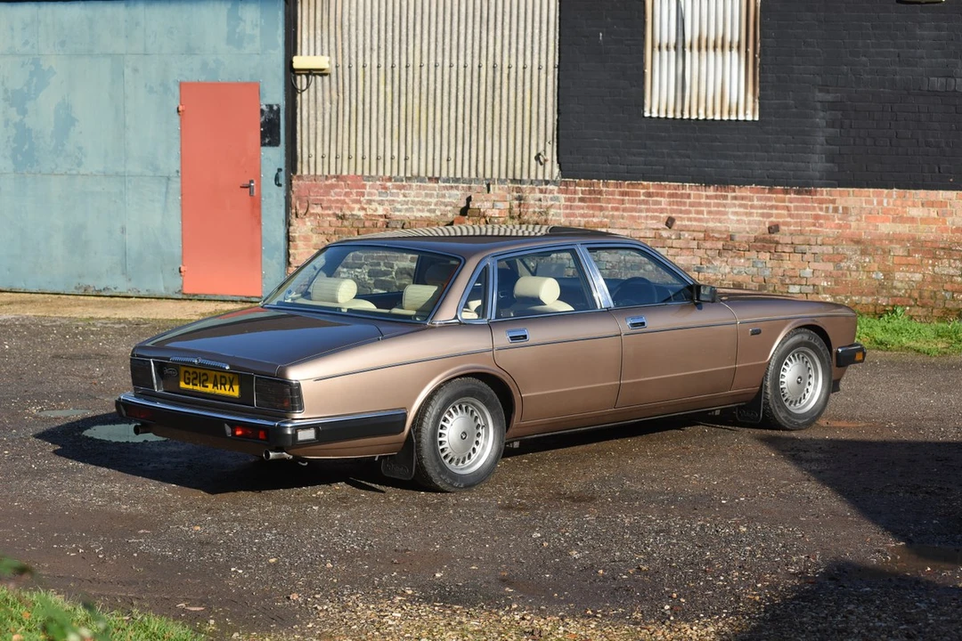1990 Daimler - Image 17 of 30