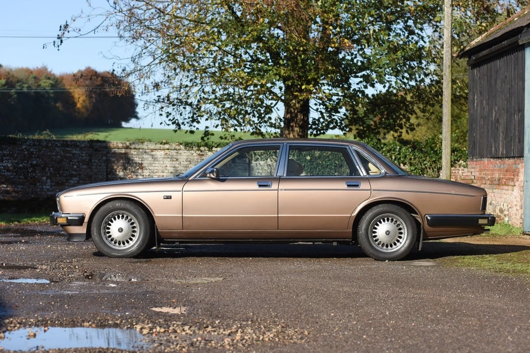 1990 Daimler - Image 3 of 30