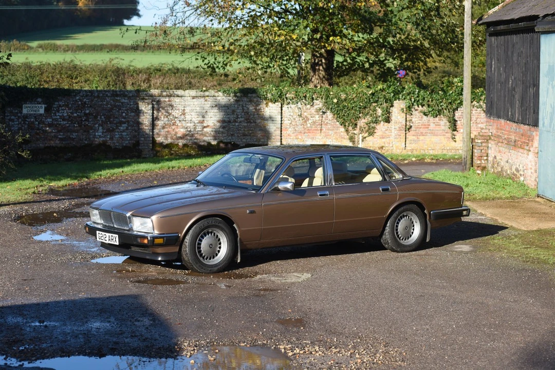 1990 Daimler - Image 13 of 30