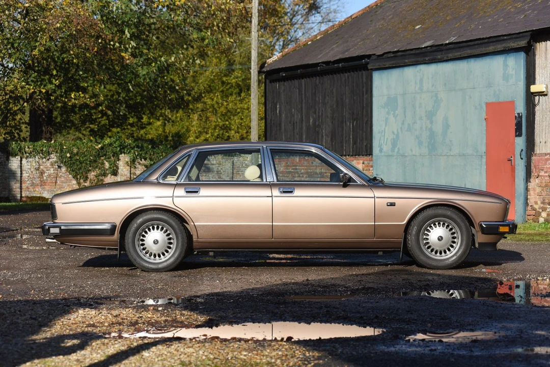 1990 Daimler - Image 16 of 30