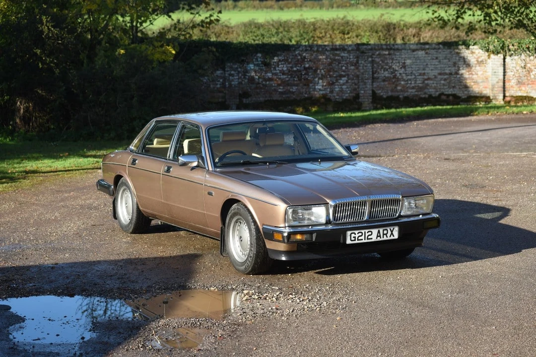 1990 Daimler - Image 10 of 30