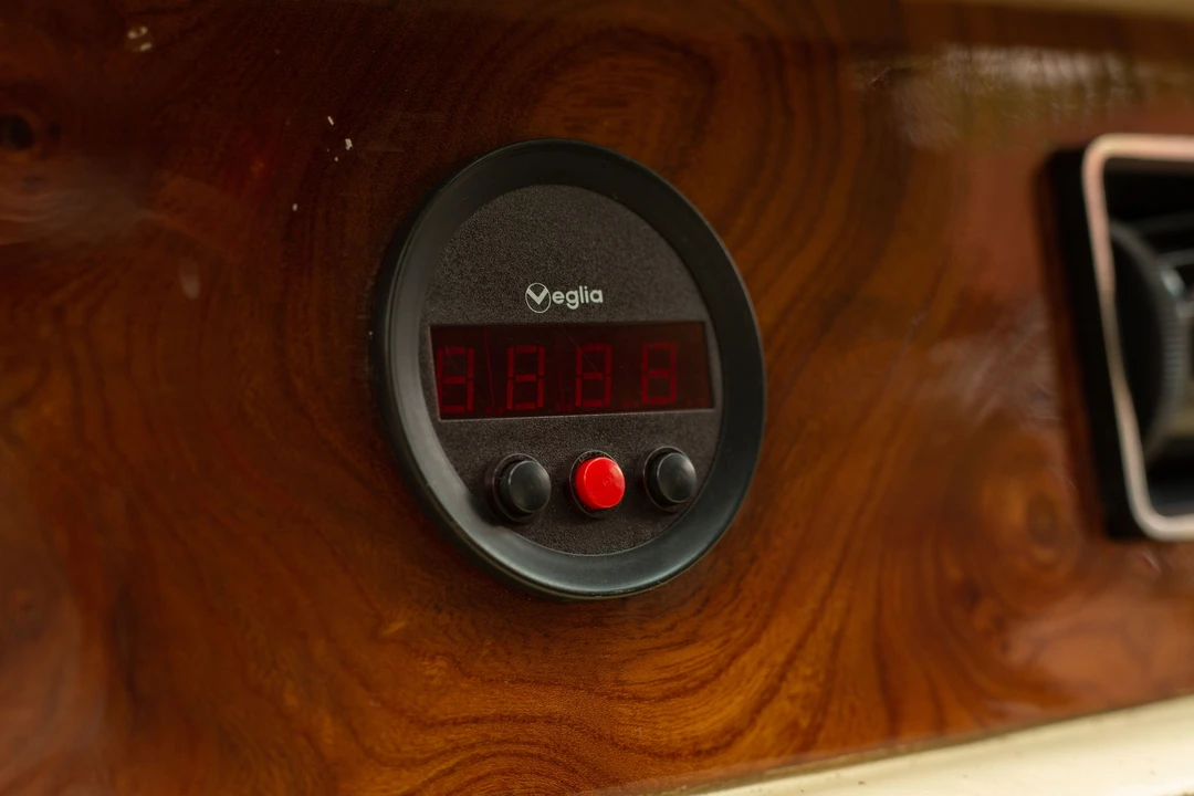 1990 DeTomaso Pantera - Image 30 of 31