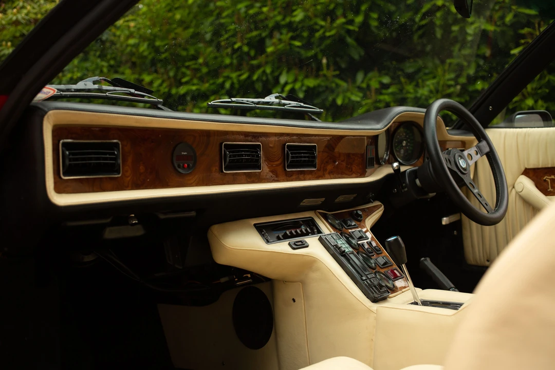 1990 DeTomaso Pantera - Image 3 of 31