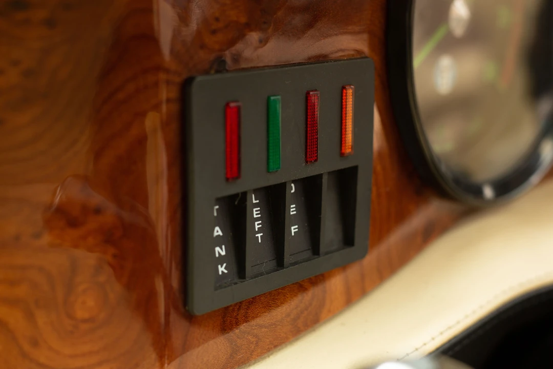 1990 DeTomaso Pantera - Image 31 of 31