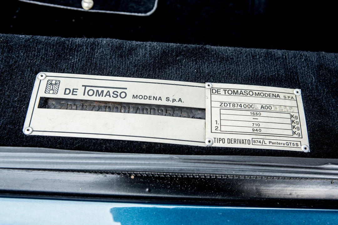 1990 DeTomaso Pantera - Image 15 of 24