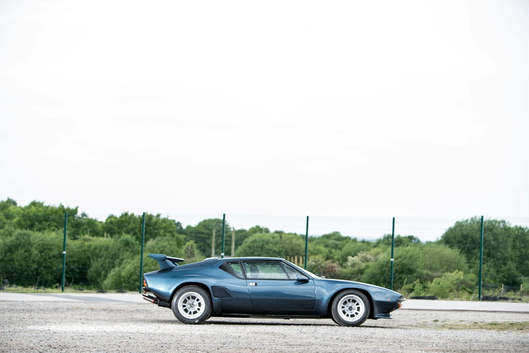 1990 DeTomaso Pantera - Image 11 of 24