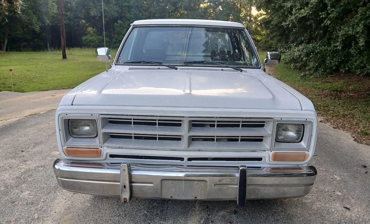 1990 Dodge D Series 3rd Gen - Image 9 of 31