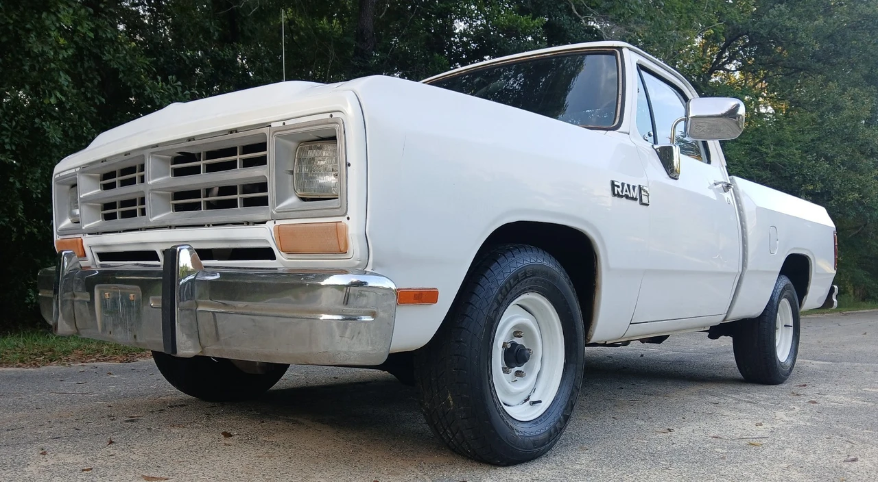 1990 Dodge D Series 3rd Gen - Image 2 of 31