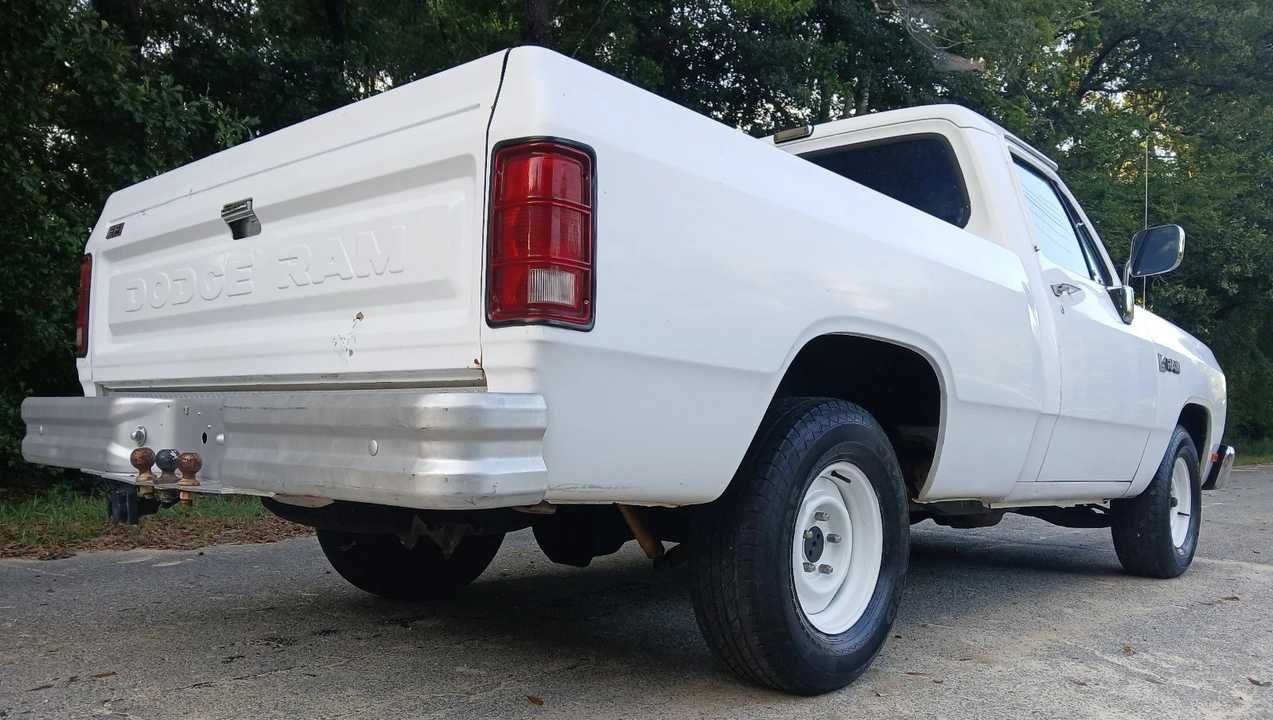 1990 Dodge D Series 3rd Gen - Image 16 of 31