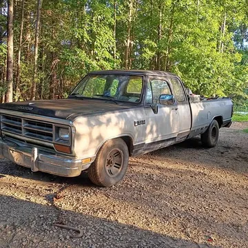 1990 Dodge D150 Club Cab Long Bed