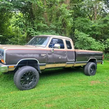 1990 Dodge D150 Club Cab Long Bed