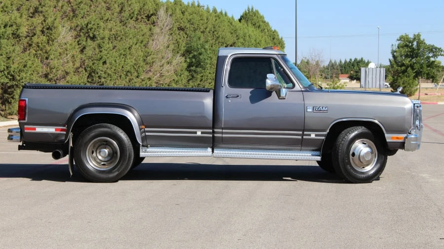 1990 Dodge Ram 1st Gen - Image 2 of 31