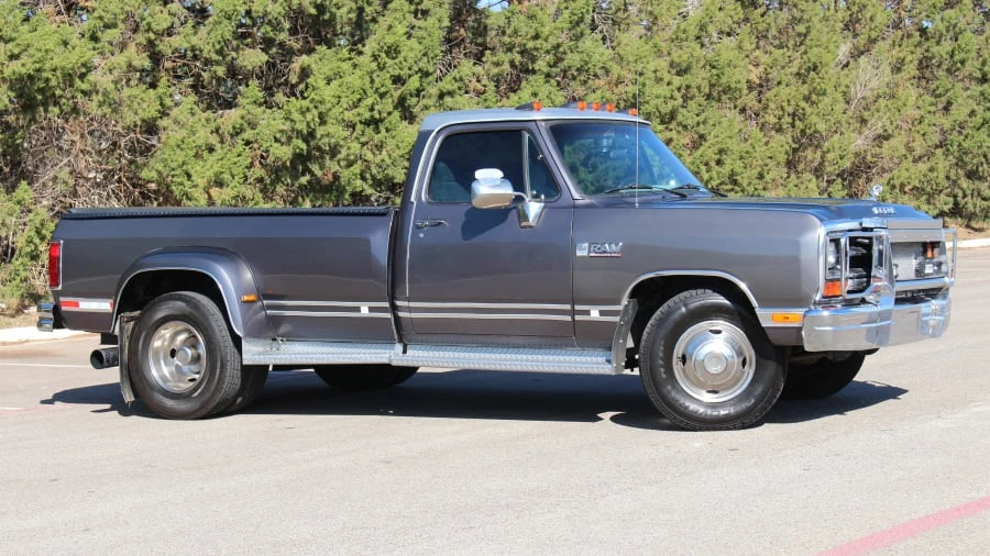 1990 Dodge Ram 1st Gen - Image 9 of 31