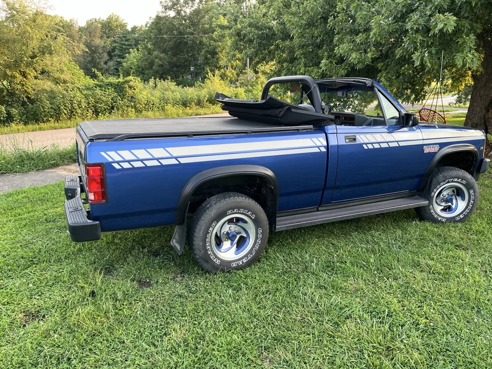 1990 Dodge Dakota 1st Gen - Image 2 of 31
