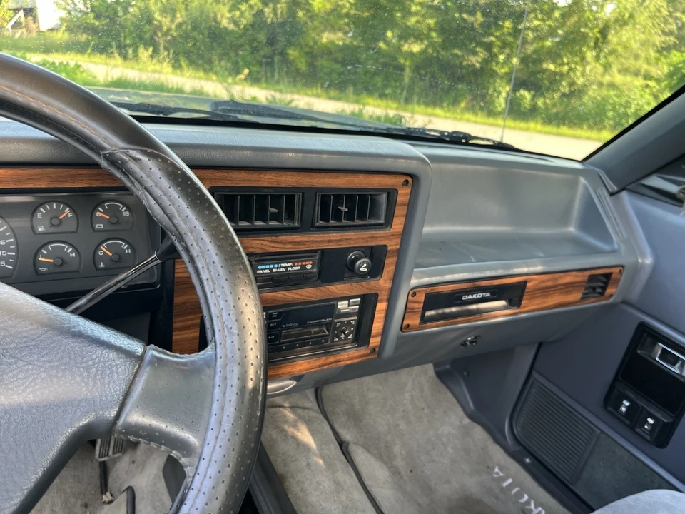 1990 Dodge Dakota 1st Gen - Image 13 of 31