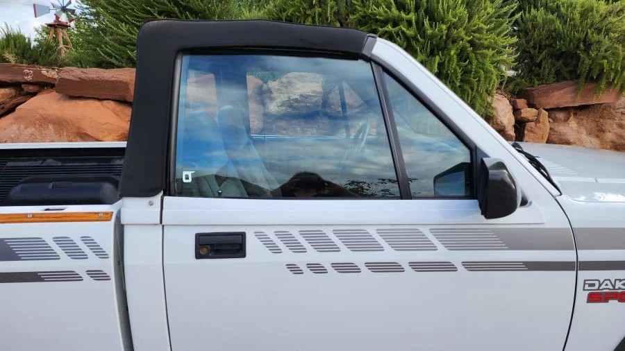 1990 Dodge Dakota 1st Gen - Image 5 of 8