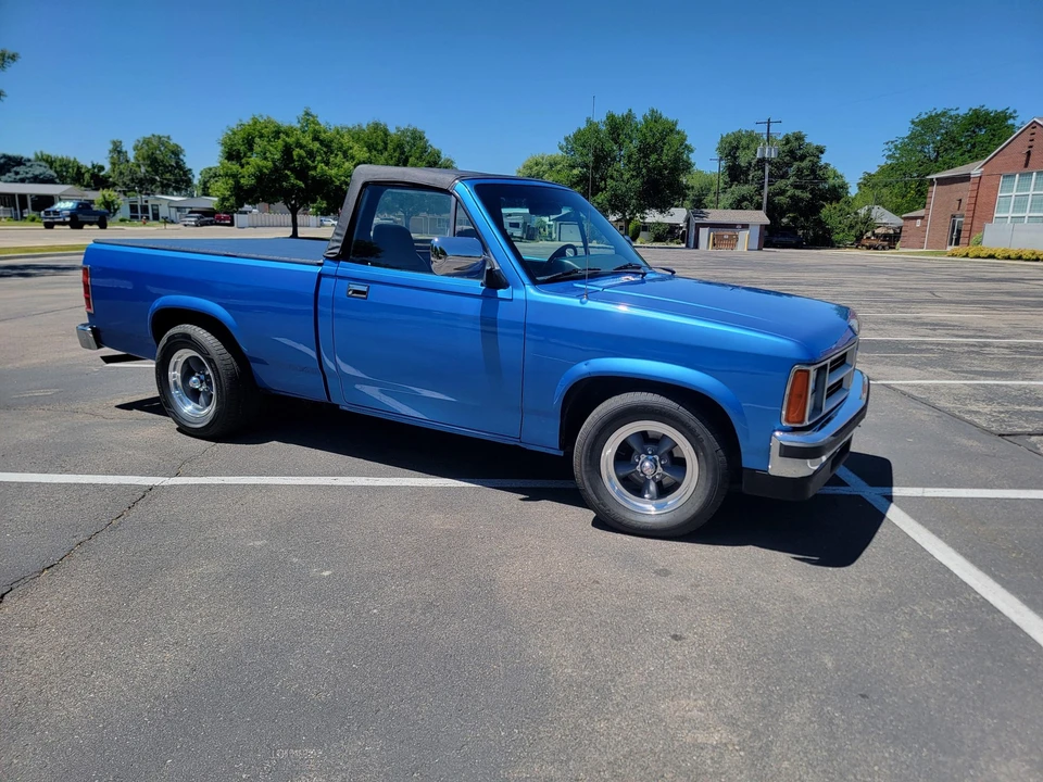 1990 Dodge Dakota 1st Gen - Image 16 of 31