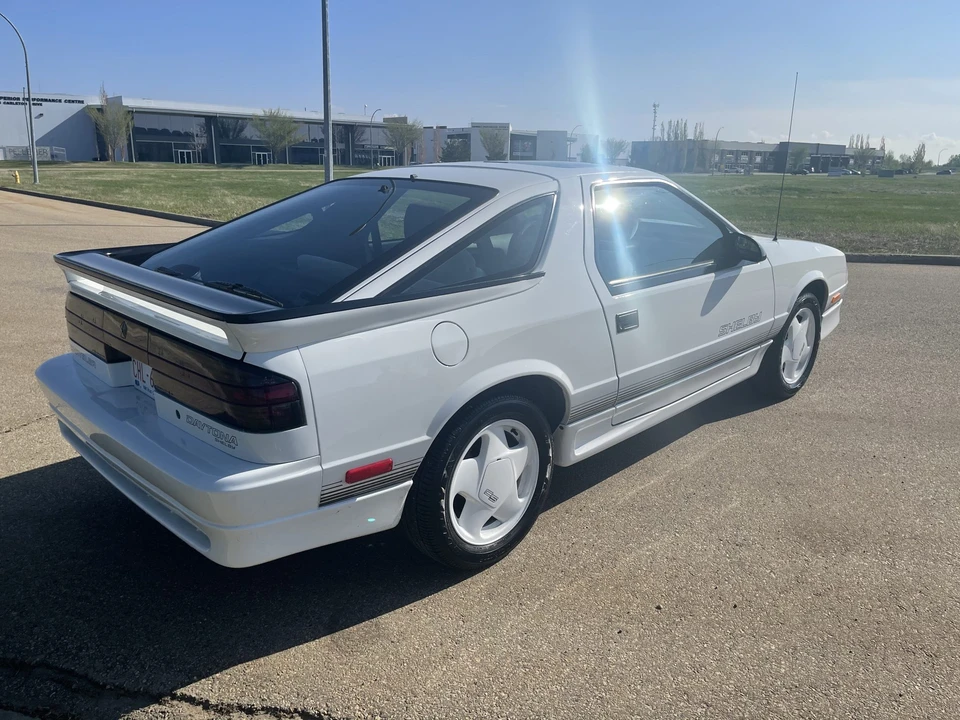 1990 Dodge Daytona - Image 8 of 31