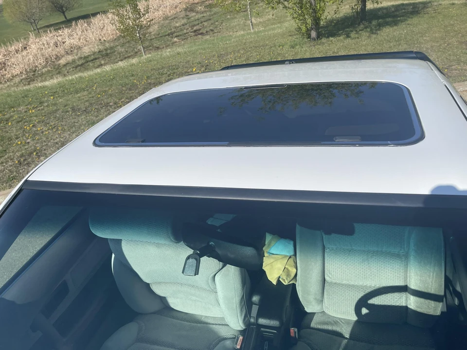 1990 Dodge Daytona - Image 21 of 31