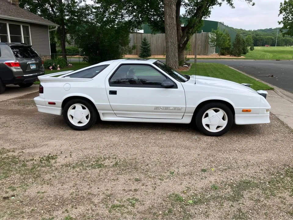 1990 Dodge Daytona - Image 7 of 10