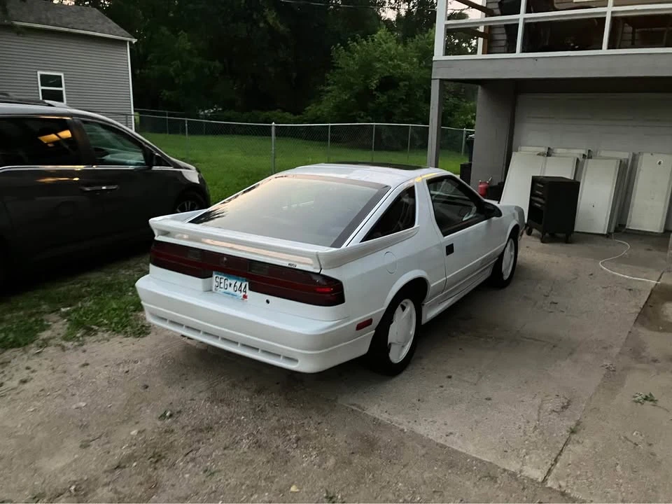 1990 Dodge Daytona - Image 5 of 10
