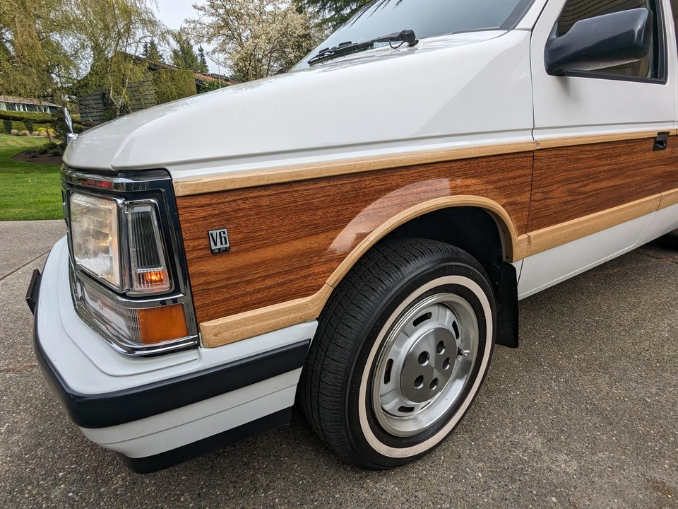 1990 Dodge Caravan - Image 23 of 31
