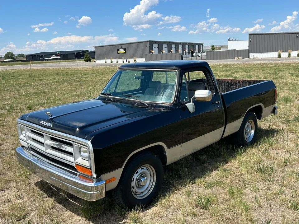 1990 Dodge Ram 1st Gen - Image 9 of 31