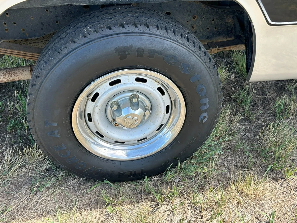 1990 Dodge Ram 1st Gen - Image 26 of 31