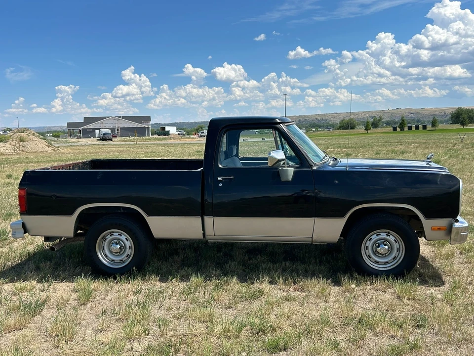 1990 Dodge Ram 1st Gen - Image 4 of 31