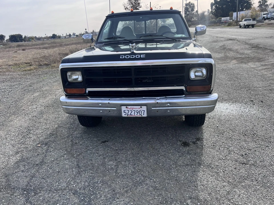 1990 Dodge Ram 1st Gen - Image 29 of 31