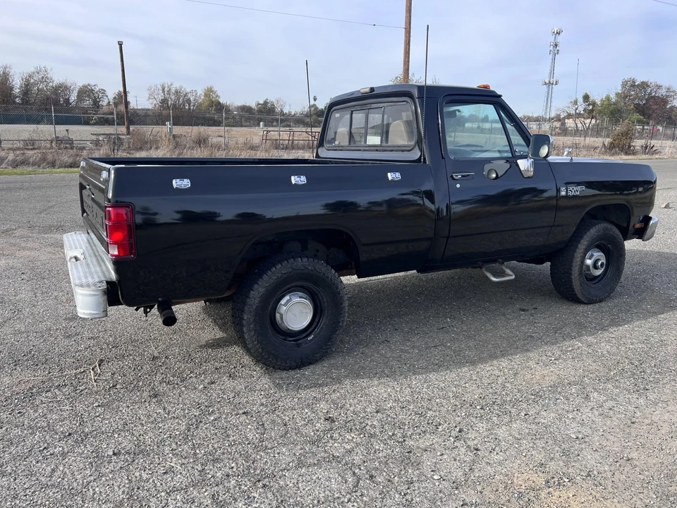 1990 Dodge Ram 1st Gen - Image 26 of 31