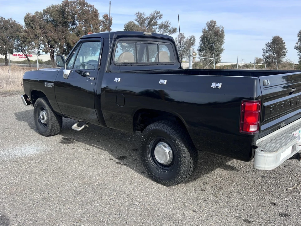 1990 Dodge Ram 1st Gen - Image 25 of 31