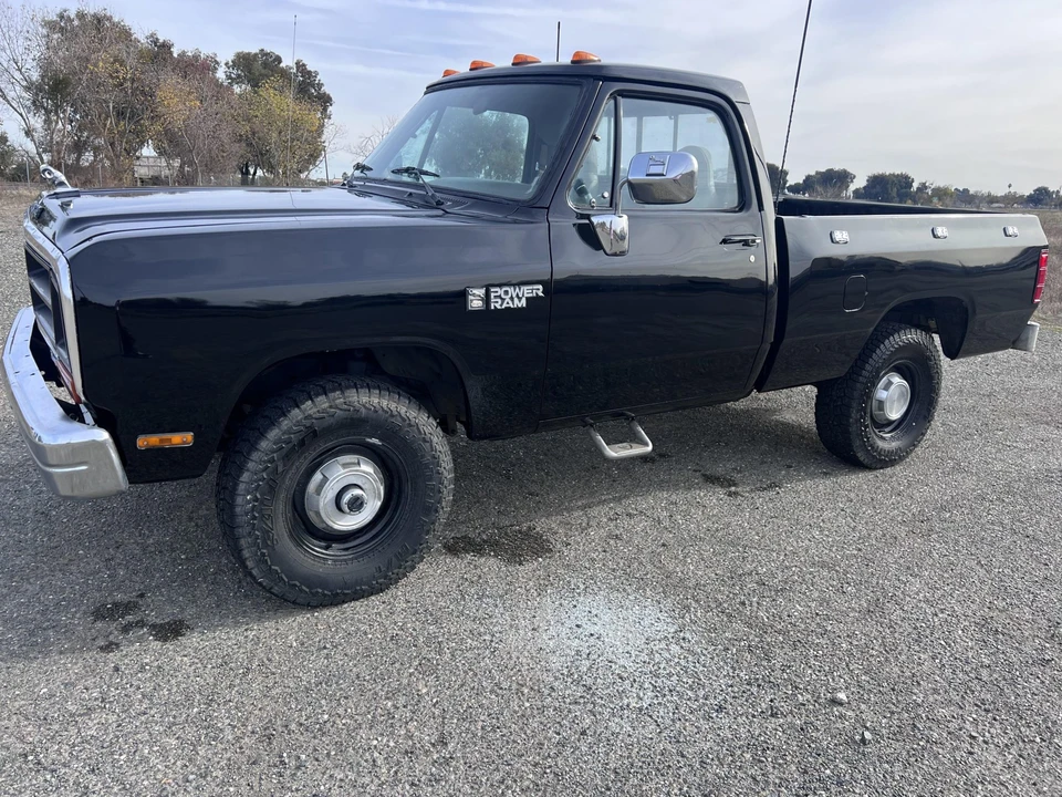 1990 Dodge Ram 1st Gen - Image 22 of 31