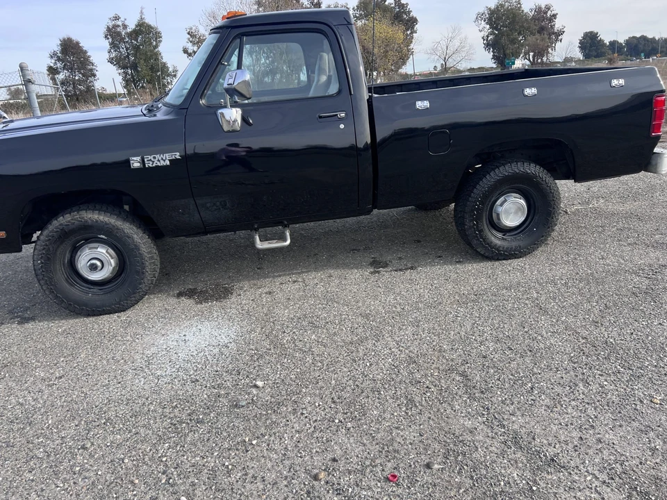 1990 Dodge Ram 1st Gen - Image 24 of 31