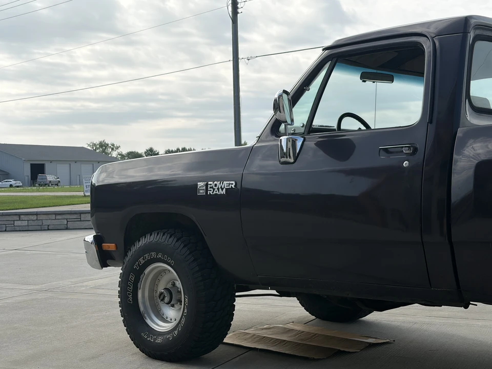 1990 Dodge Ram 1st Gen - Image 26 of 31