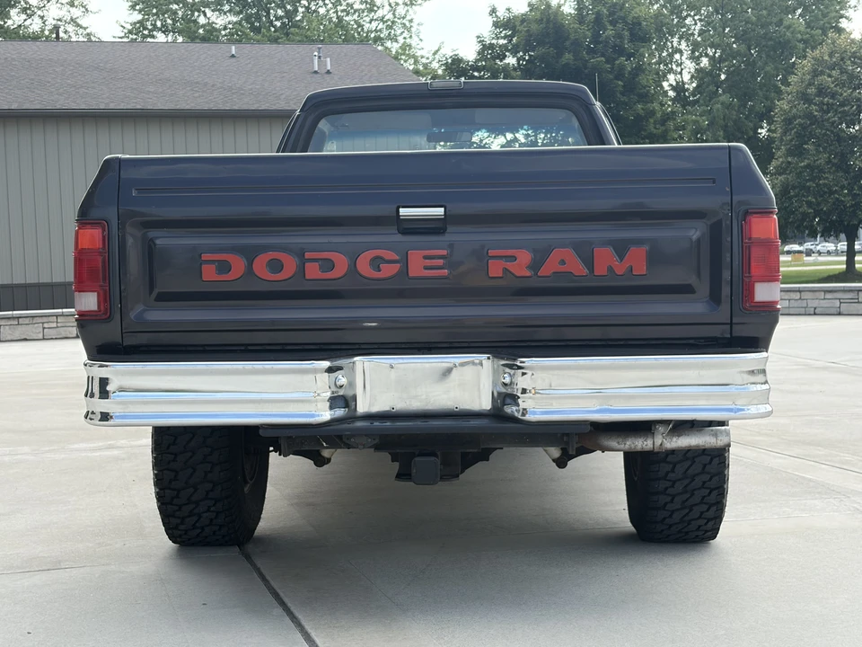 1990 Dodge Ram 1st Gen - Image 13 of 31