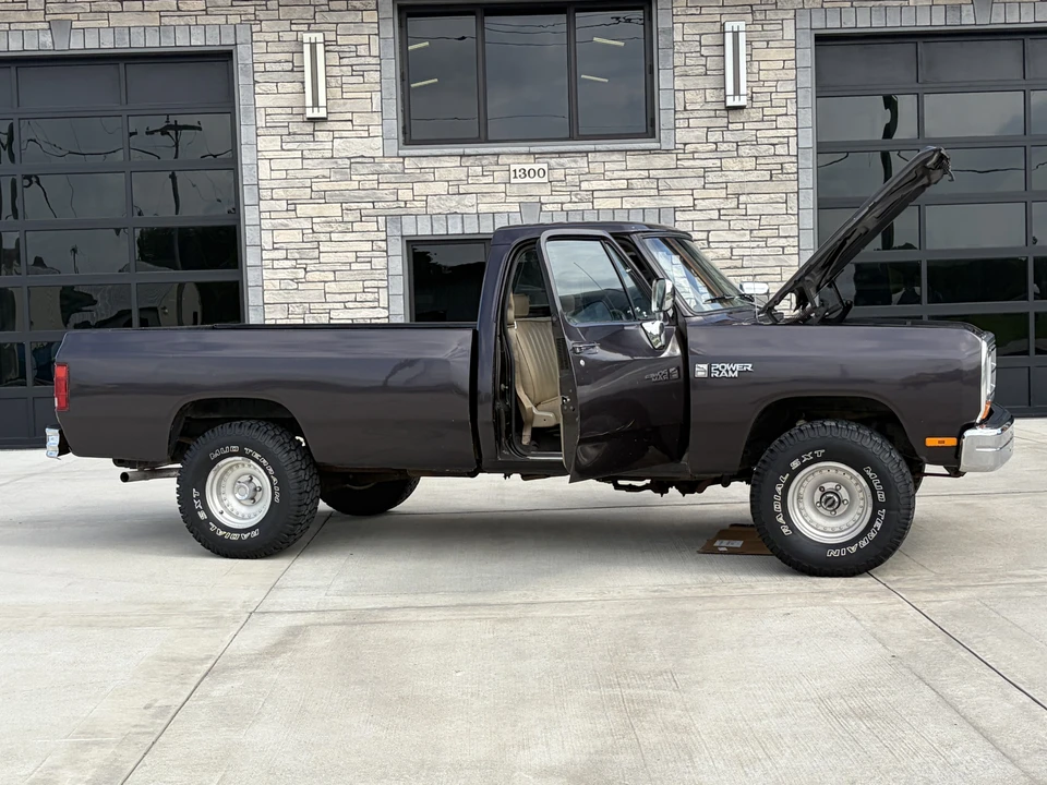 1990 Dodge Ram 1st Gen - Image 16 of 31
