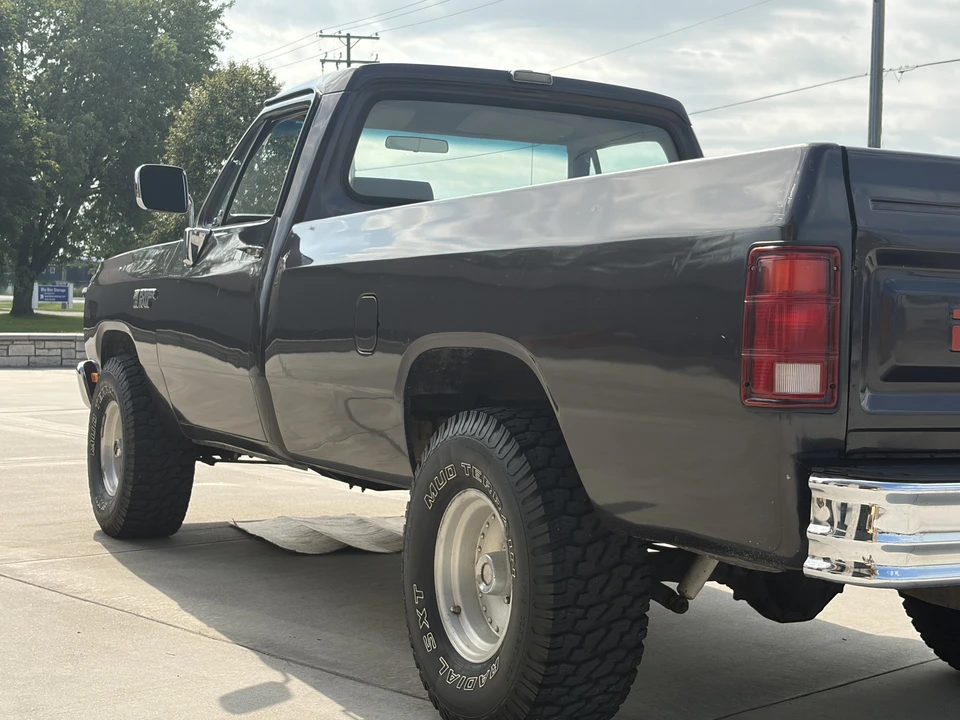 1990 Dodge Ram 1st Gen - Image 27 of 31