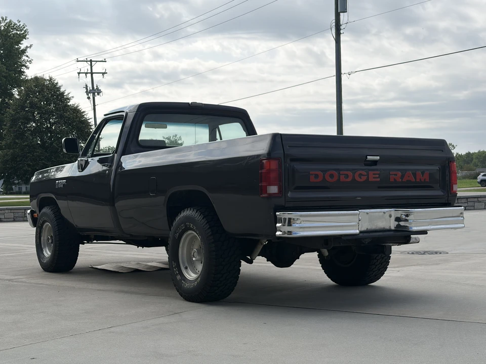 1990 Dodge Ram 1st Gen - Image 10 of 31