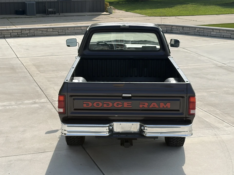 1990 Dodge Ram 1st Gen - Image 11 of 31