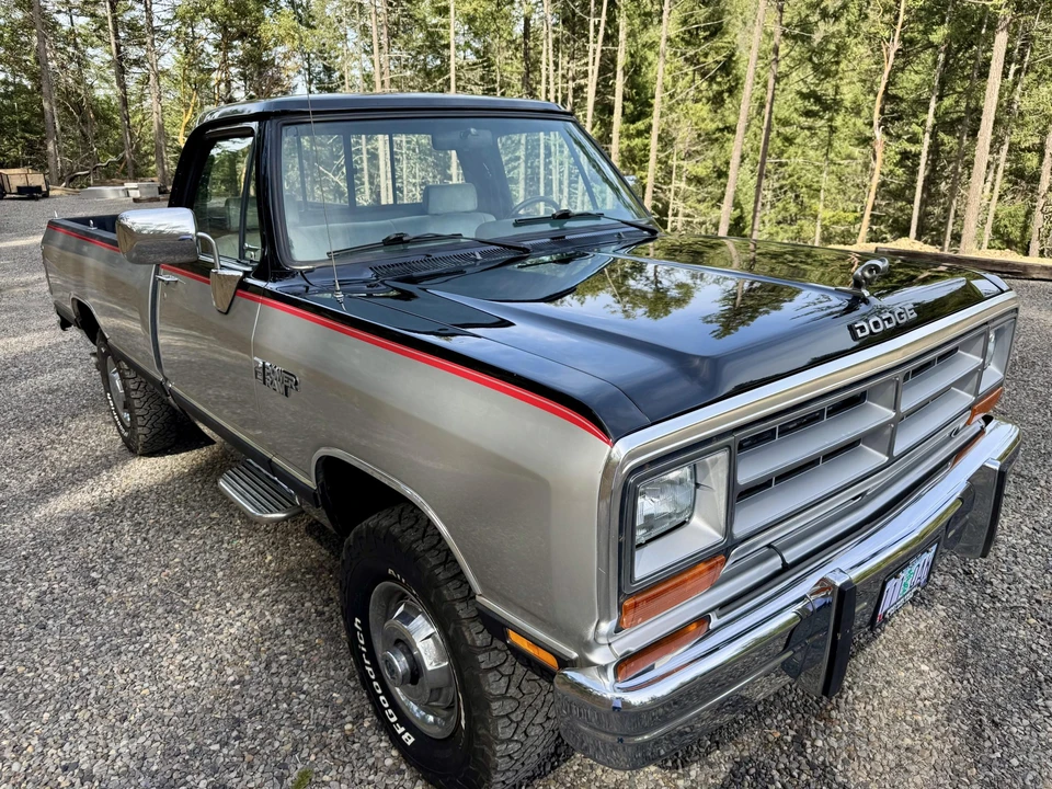 1990 Dodge Ram 1st Gen - Image 23 of 31