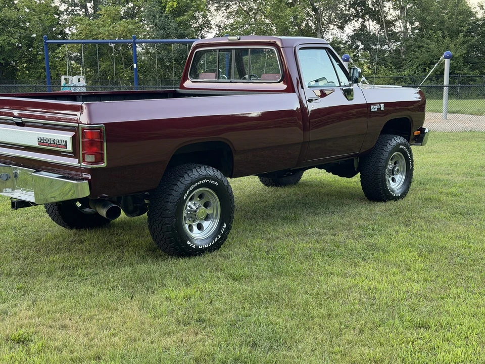 1990 Dodge Ram 1st Gen - Image 10 of 31