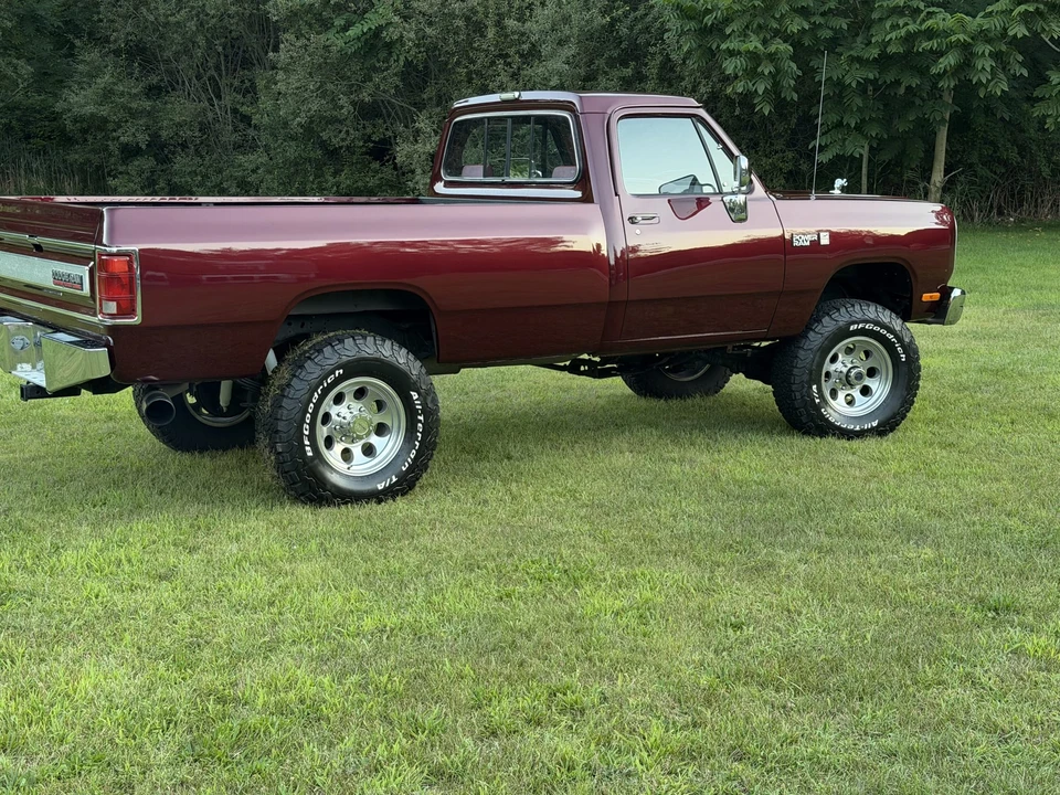 1990 Dodge Ram 1st Gen - Image 11 of 31