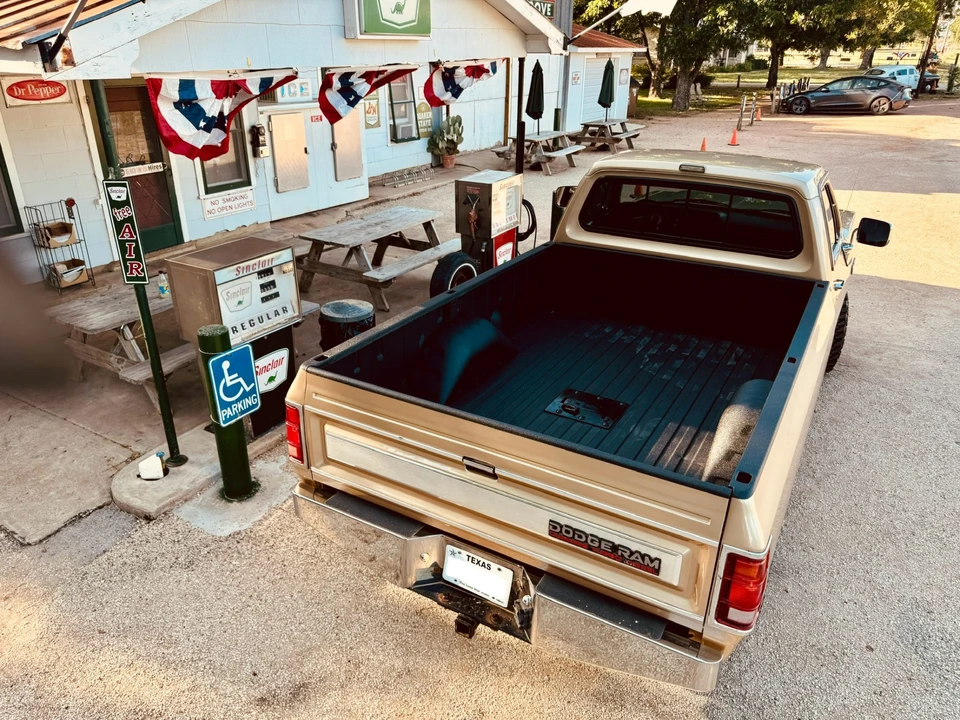 1990 Dodge Ram 1st Gen - Image 16 of 31