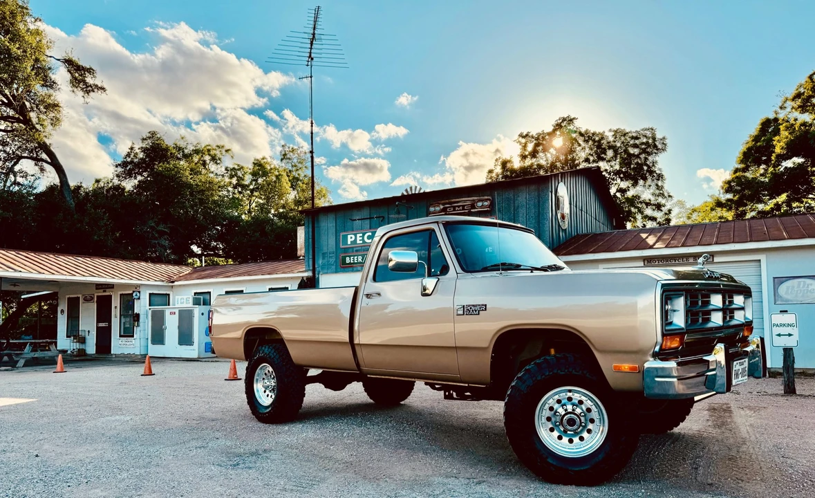1990 Dodge Ram 1st Gen - Image 18 of 31