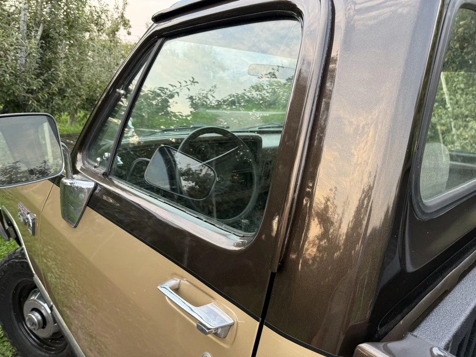 1990 Dodge Ram 1st Gen - Image 26 of 31