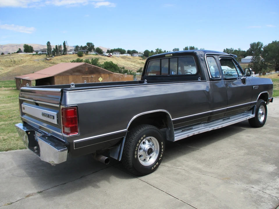 1990 Dodge Ram 1st Gen - Image 16 of 31