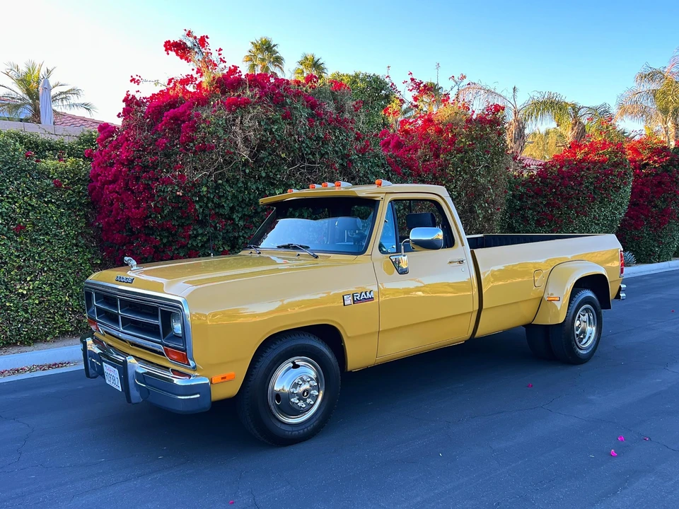 1990 Dodge Ram 1st Gen - Image 17 of 31