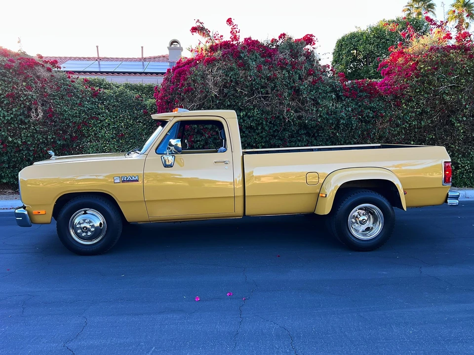 1990 Dodge Ram 1st Gen - Image 16 of 31