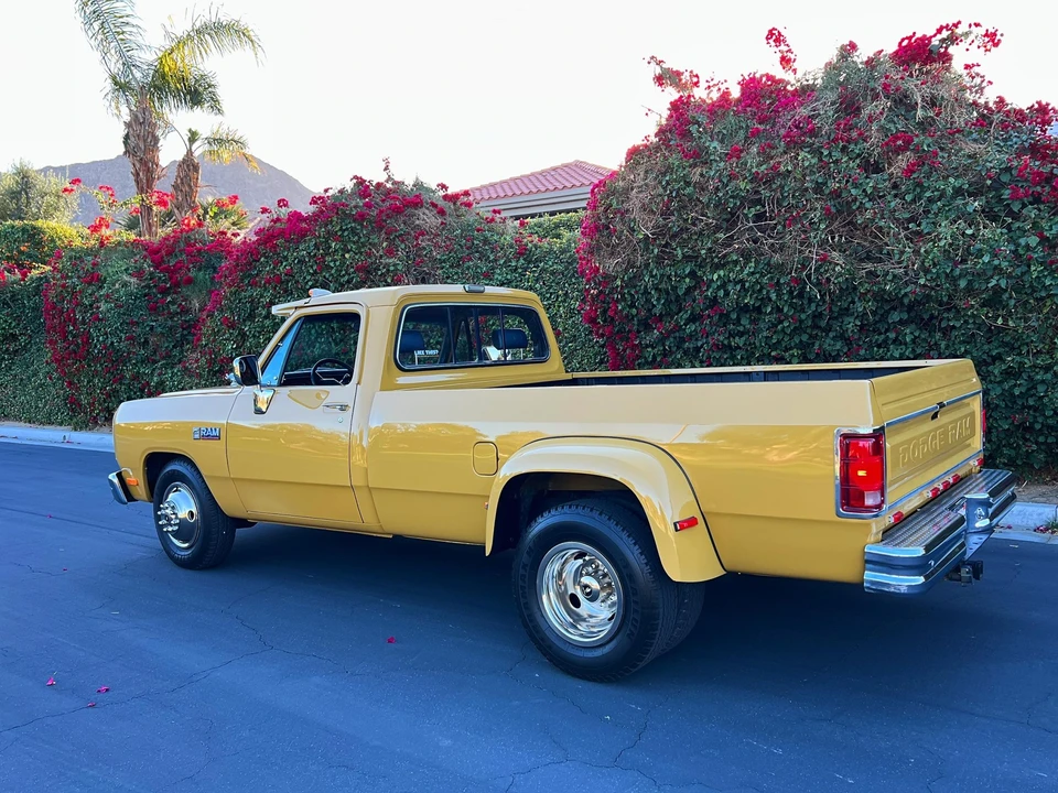 1990 Dodge Ram 1st Gen - Image 15 of 31